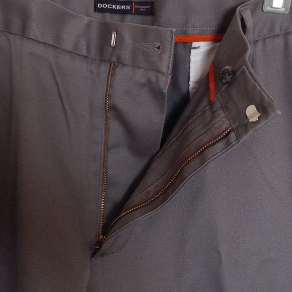 Dockers Men's Classic Dress Straight Fit Pants Flat Front Chinos Gray - Picture 3 of 9